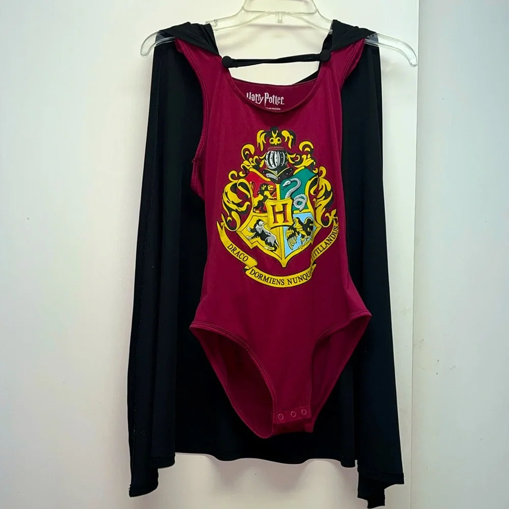 Hogwarts Bodysuit and Cape - Picture 1 of 7